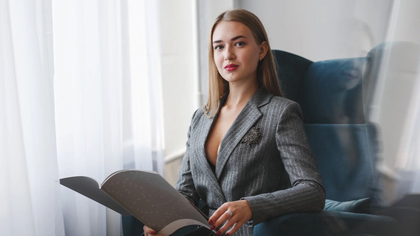 Beyond Appearance: Defining the 7 Pillars of a High-Value Woman